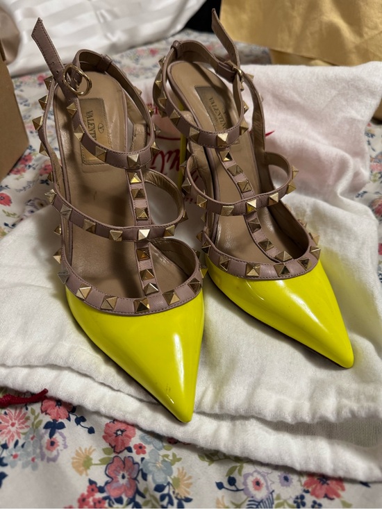 Valentino Garavani Shoes - Valentino Garavani Neon Yellow and Nude Rockstud Pointed-Toe T-Strap Pumps